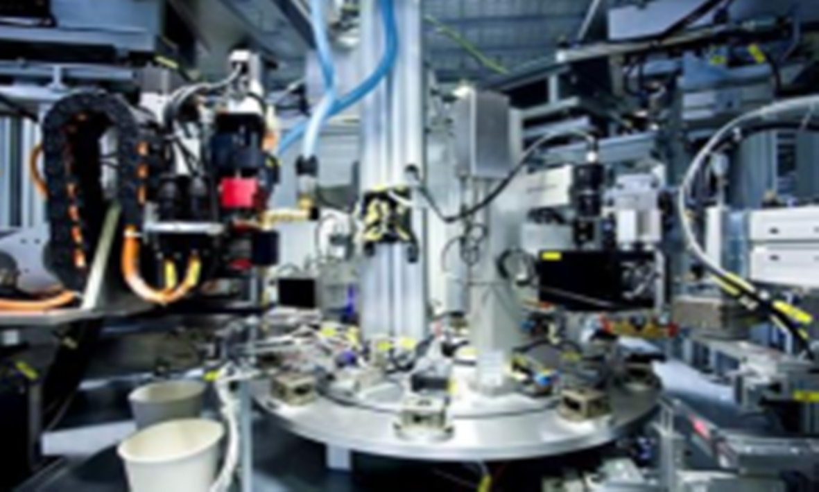 實(shí)施“數(shù)字化”與“平臺(tái)化”協(xié)同推進(jìn)策略，打好智能制造“組合拳”