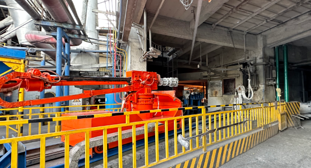 出爐機器人引領鐵合金與電石行業(yè)智造升級